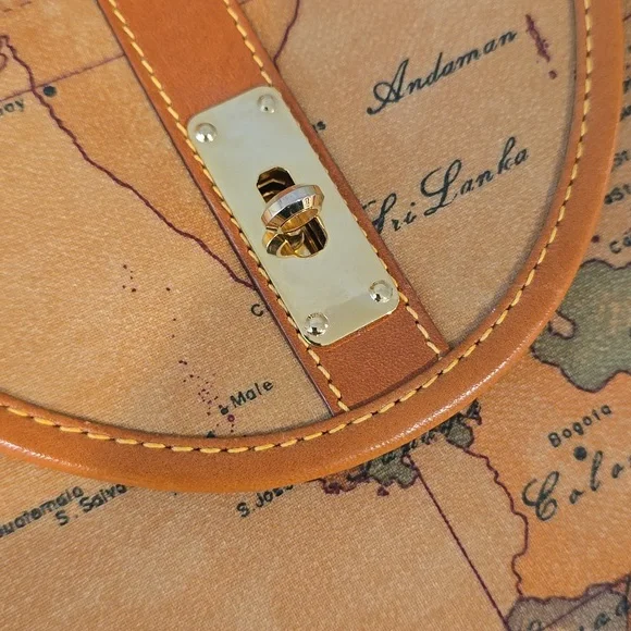 Alviero Martini| 1 Classe |Leather Vintage Map Print Purse | Limited Style - Picture 8 of 14
